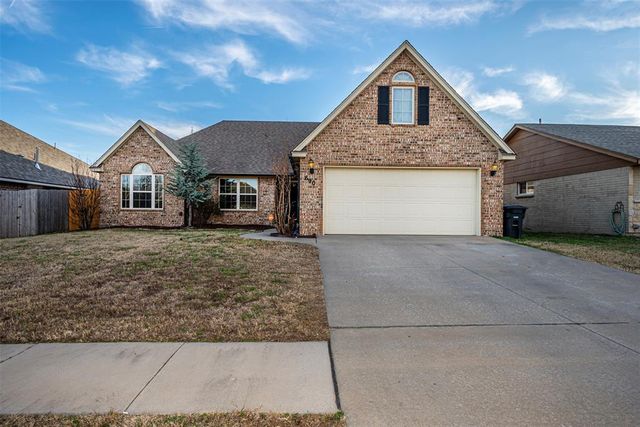 690 SW 12th Street, Moore, OK 73160