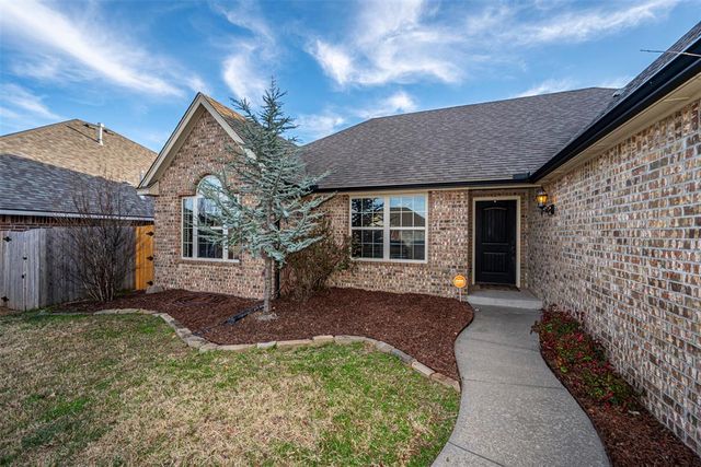 690 SW 12th Street, Moore, OK 73160