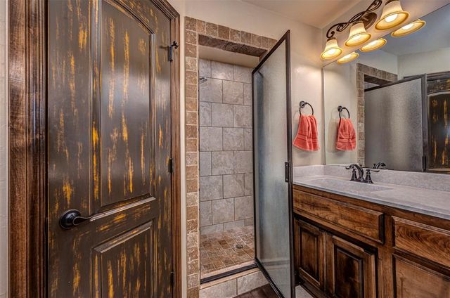 690 SW 12th Street, Moore, OK 73160