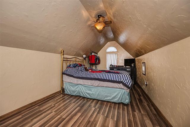 690 SW 12th Street, Moore, OK 73160