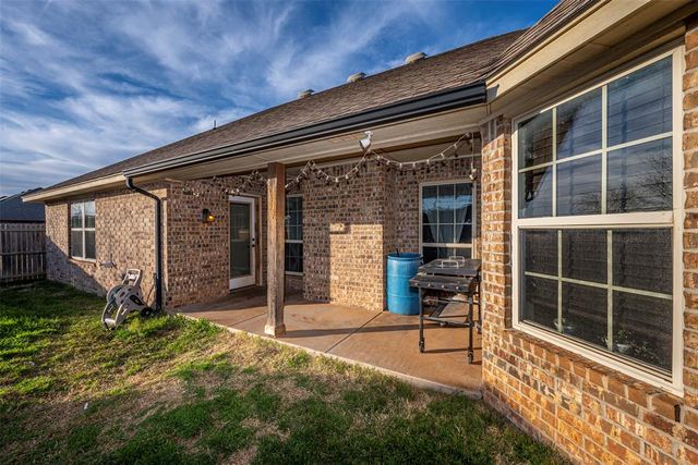 690 SW 12th Street, Moore, OK 73160
