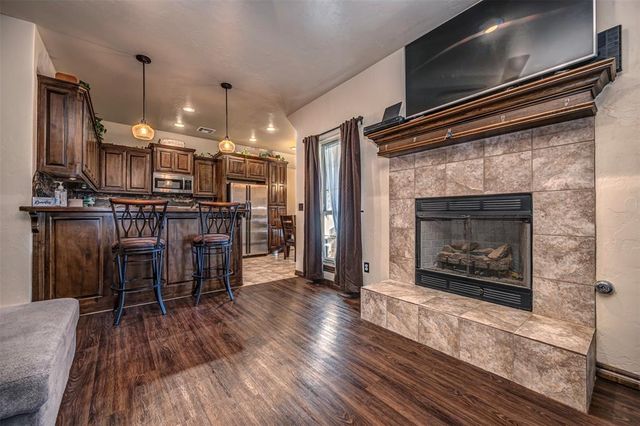 690 SW 12th Street, Moore, OK 73160