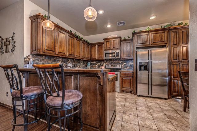 690 SW 12th Street, Moore, OK 73160