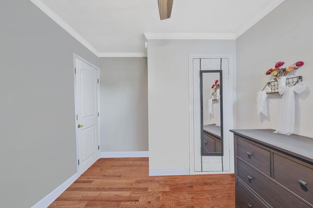 1402 Wave Avenue, Medford, NY 11763