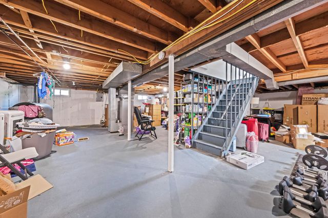 1402 Wave Avenue, Medford, NY 11763