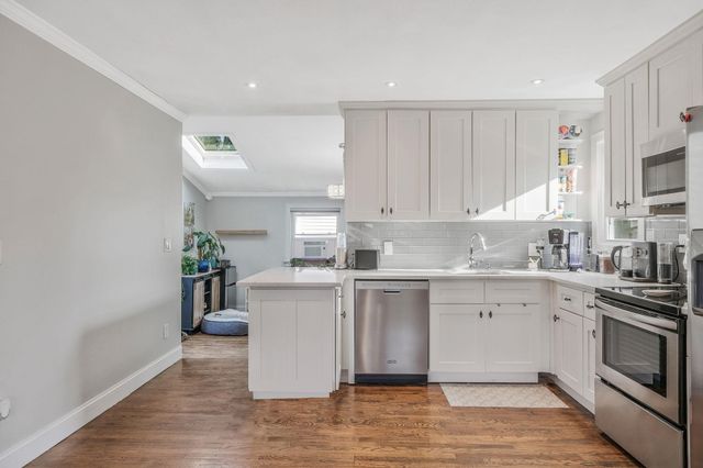 1402 Wave Avenue, Medford, NY 11763