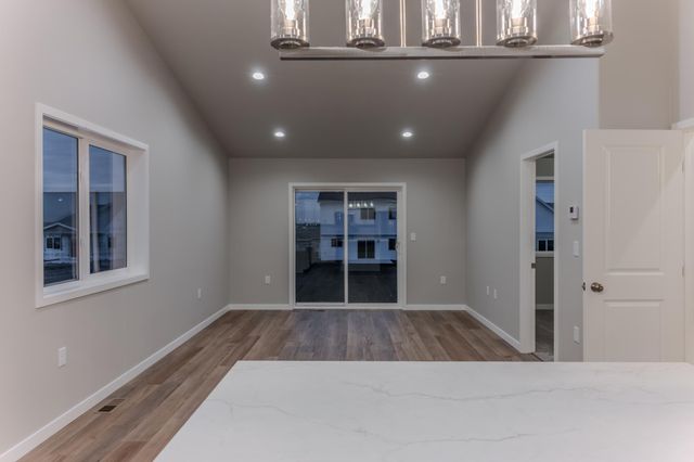 6265 86th Avenue S, Horace, ND 58047