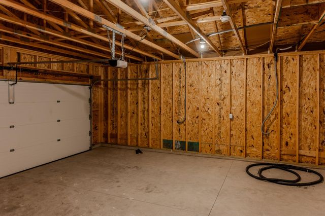 6265 86th Avenue S, Horace, ND 58047