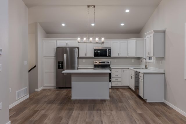 6265 86th Avenue S, Horace, ND 58047