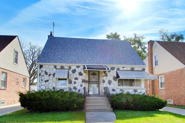 423 Frederick Avenue, Bellwood, IL 60104