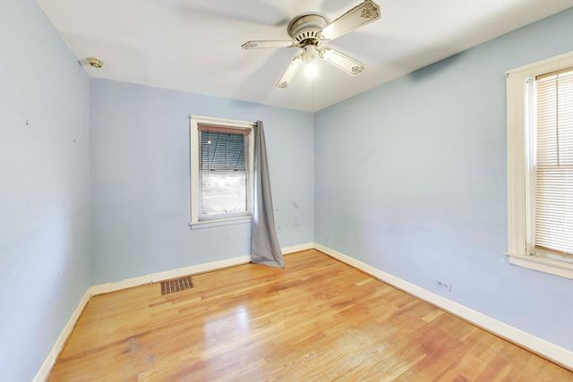 423 Frederick Avenue, Bellwood, IL 60104