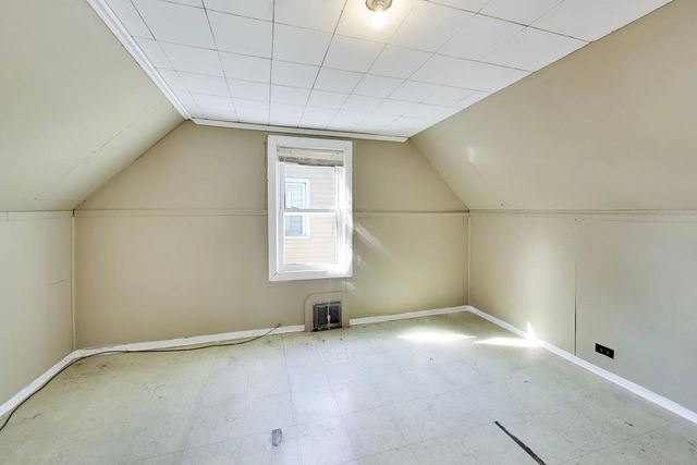 423 Frederick Avenue, Bellwood, IL 60104