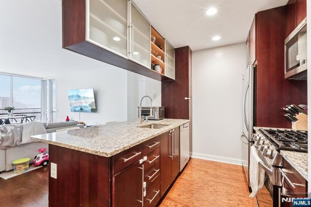 1215 Hudson Park 1215, Edgewater, NJ 07020