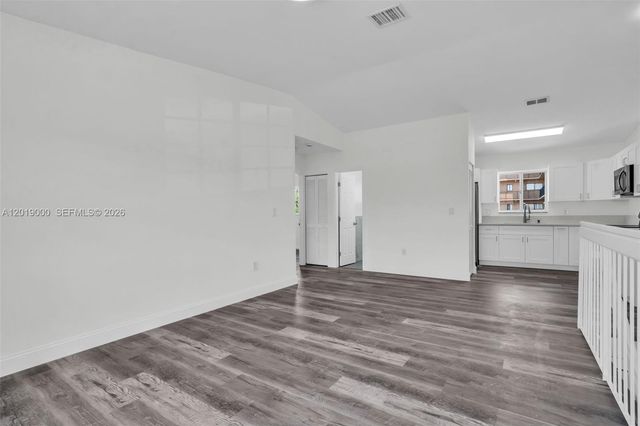 10101 W Okeechobee Rd 16202, Hialeah Gardens, FL 33016