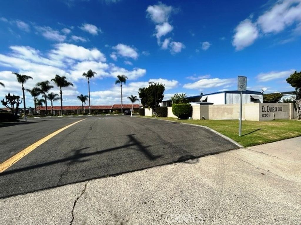 Image 36 of property listing at 11301 Euclid 73A, Garden Grove, CA 92840