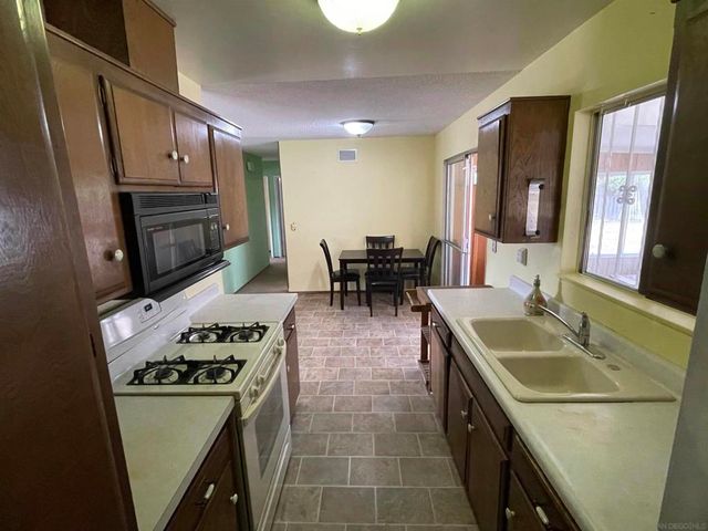 1668 Ocala Ave, Chula Vista, CA 91911