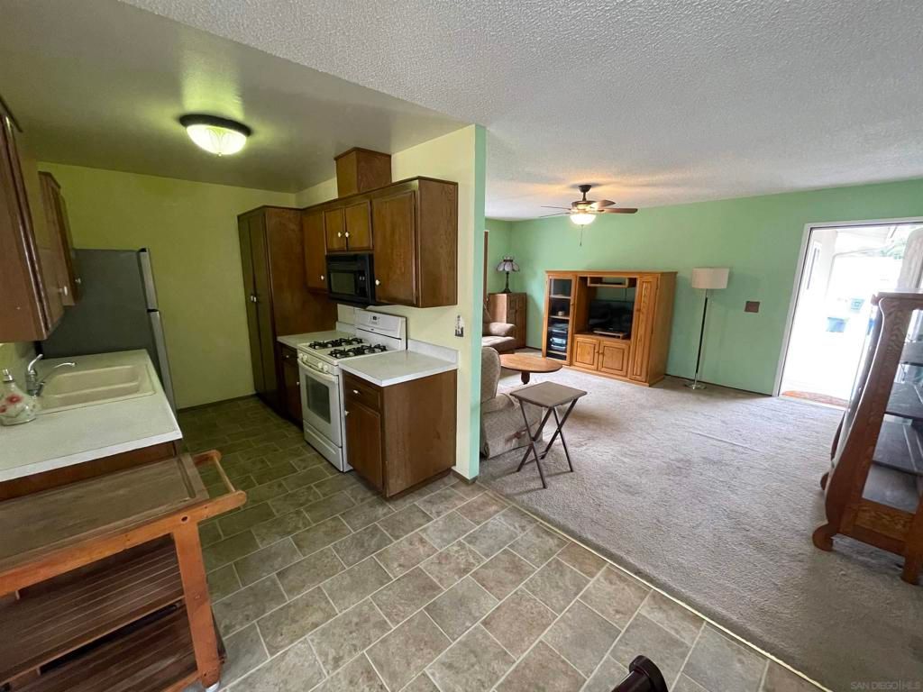 Image 5 of property listing at 1668 Ocala Ave, Chula Vista, CA 91911