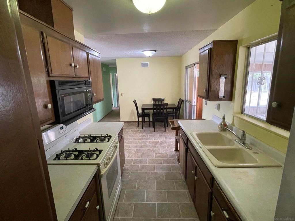 Image 7 of property listing at 1668 Ocala Ave, Chula Vista, CA 91911