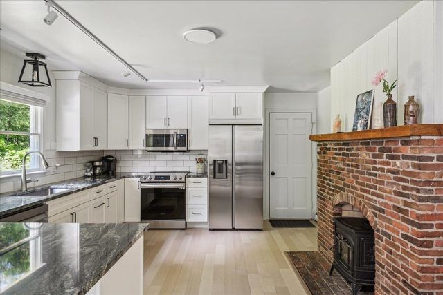 7 Grassy Brook Road, Brookline, VT 05345