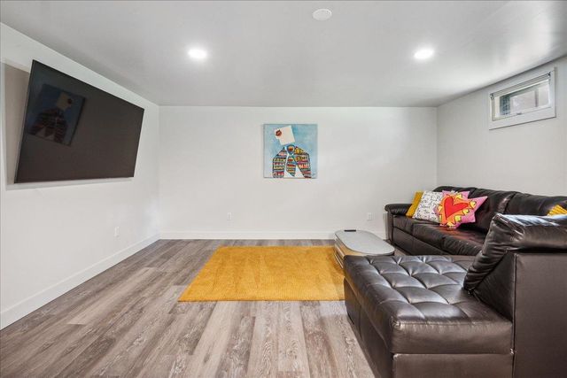 7 Grassy Brook Road, Brookline, VT 05345