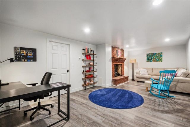 7 Grassy Brook Road, Brookline, VT 05345