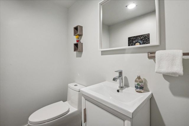 7 Grassy Brook Road, Brookline, VT 05345