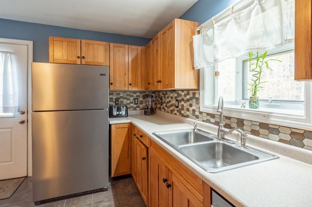 26 Pepperell Road, Brookline, NH 03033