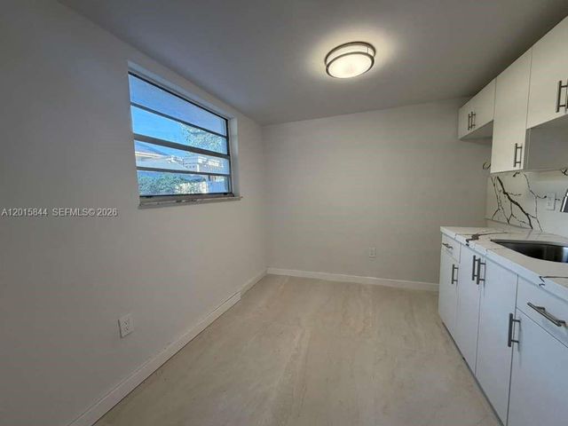 1461 SW 7th St 1, Miami, FL 33135