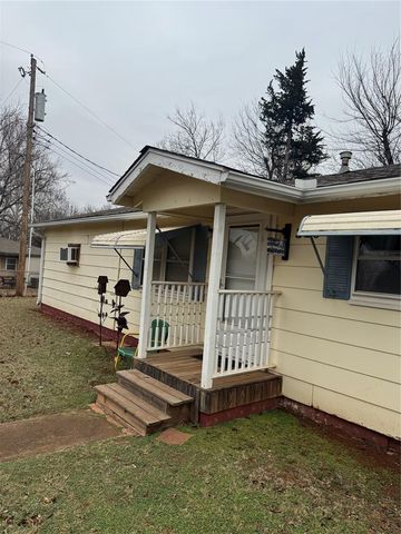 320 S Pine Street, Guthrie, OK 73044