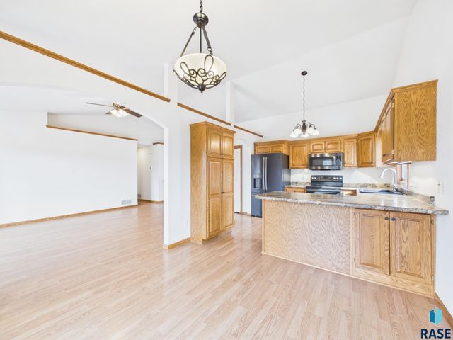 5301 S Lewis Ave Avenue, Sioux Falls, SD 57108