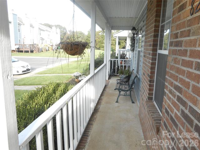 8235 Circle Tree Lane, Charlotte, NC 28277