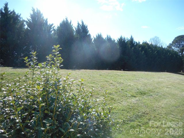 8235 Circle Tree Lane, Charlotte, NC 28277