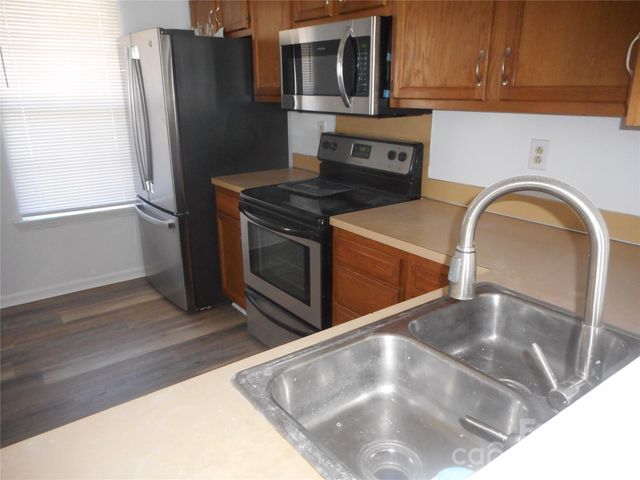 8235 Circle Tree Lane, Charlotte, NC 28277