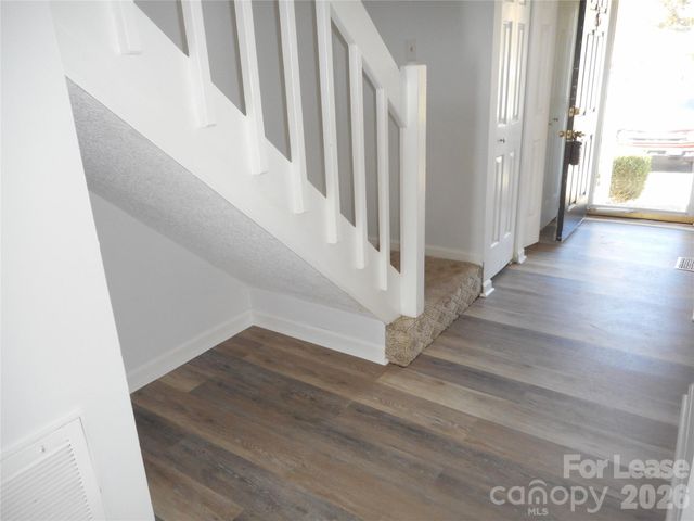 8235 Circle Tree Lane, Charlotte, NC 28277