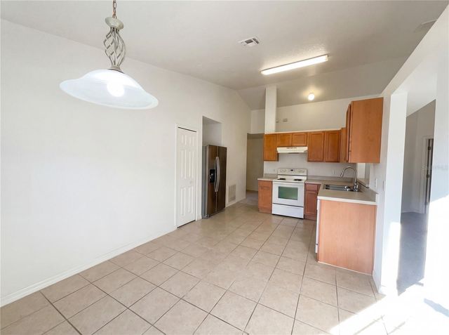 3 W 18TH STREET, Apopka, FL 32703