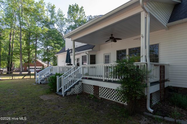 3655 Hillcrest Drive, Farmville, NC 27828