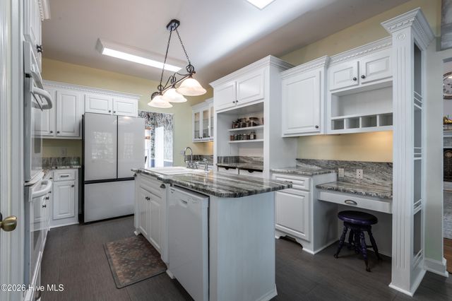 3655 Hillcrest Drive, Farmville, NC 27828