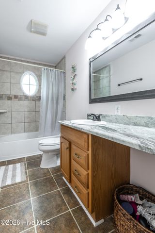 3655 Hillcrest Drive, Farmville, NC 27828