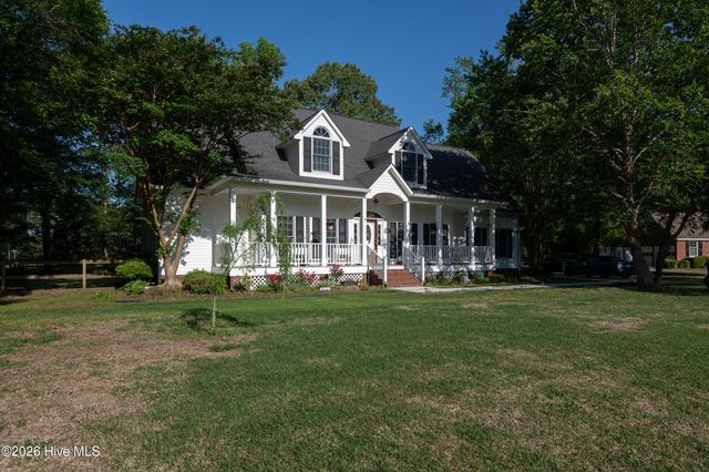 3655 Hillcrest Drive, Farmville, NC 27828