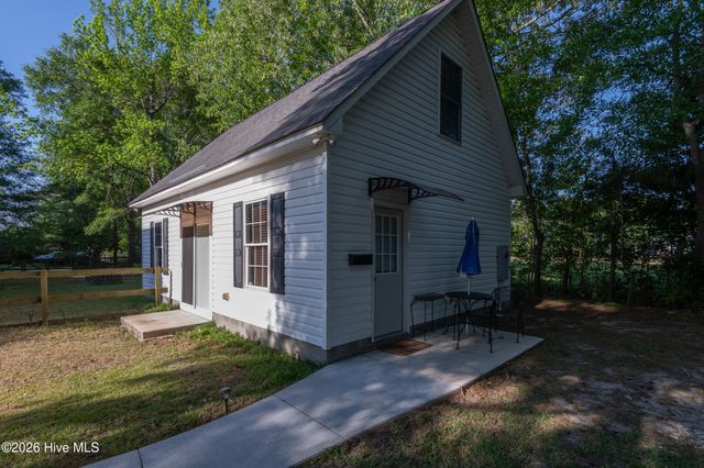 3655 Hillcrest Drive, Farmville, NC 27828