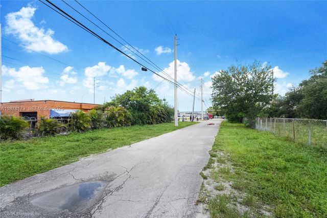 13242 NW 7th Avenue, North Miami, FL 33168
