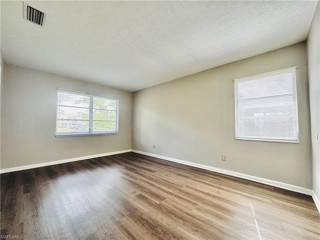 3619 SE 9th PL # 4, Cape Coral, FL 33904