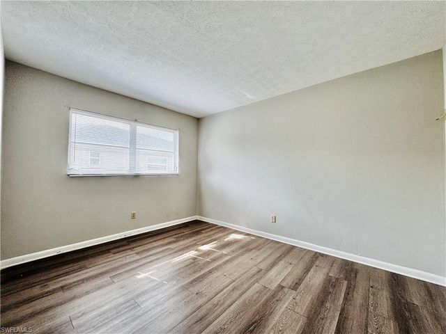 3619 SE 9th PL # 4, Cape Coral, FL 33904