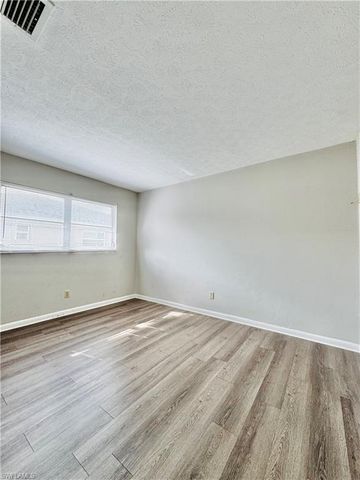 3619 SE 9th PL # 4, Cape Coral, FL 33904