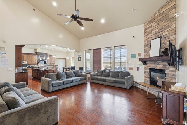 217 E SCENIC PEAK CV, Draper, UT 84020