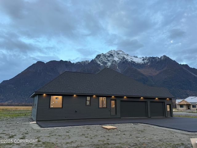 5563 S Minuteman Drive, Palmer, AK 99645