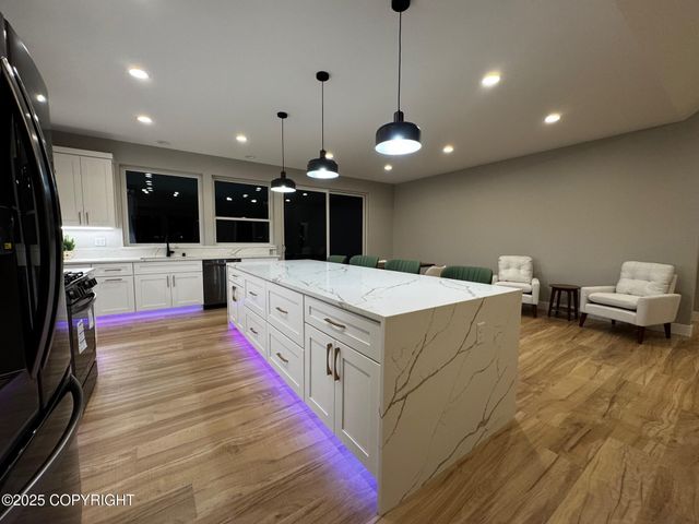 5563 S Minuteman Drive, Palmer, AK 99645