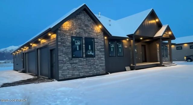 5563 S Minuteman Drive, Palmer, AK 99645