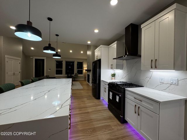 5563 S Minuteman Drive, Palmer, AK 99645