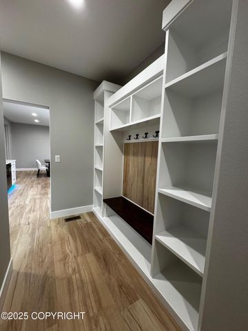 5563 S Minuteman Drive, Palmer, AK 99645